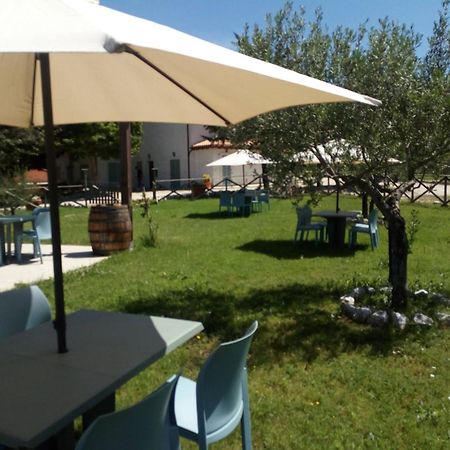 Agriturismo San Martino Foligno Buitenkant foto