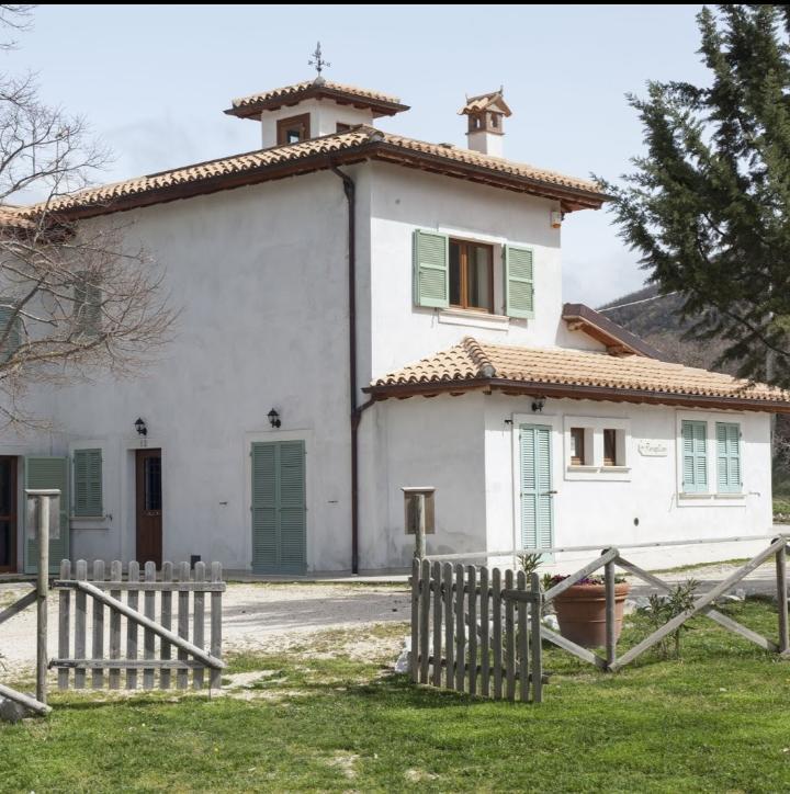 Agriturismo San Martino Foligno Buitenkant foto